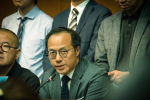 12 démocrates ont été accusés de « soutenir ou d’aider à la promotion des sanctions américaines » par Liang Jichang, qui était accusé de toute implication dans la sécurité nationale.