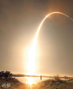 NASA最強火箭升空 無人繞月飛行