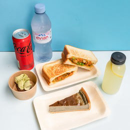 Sandwich Sando + Entrée  = une Boisson offerte van 