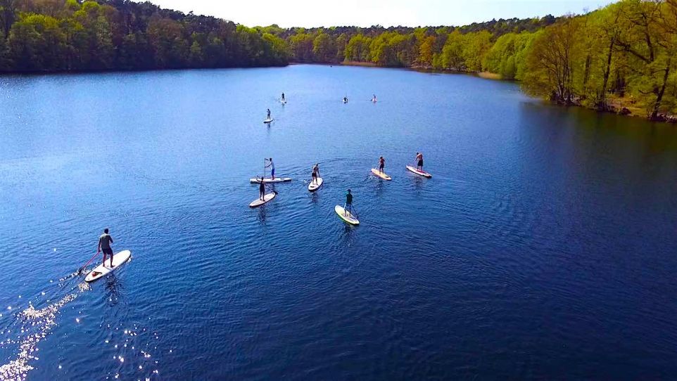 Stehpaddler SUP Verleih Berlin Schlachtensee