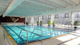 Schwimmhalle Sewanstraße