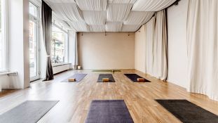 Born Yin - Yoga Studio