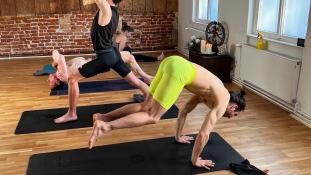 Ashtanga Yoga Zentral