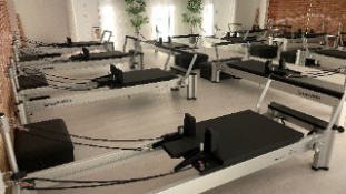 Pilates Poblenou Reformer - MARIA AGUILO