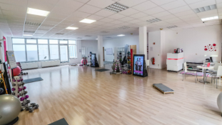 Zumba® Fitness mit Dani @Mrs Sporty Ahrensburg Zumba® Fitness mit Dani @Mrs Sporty Ahrensburg