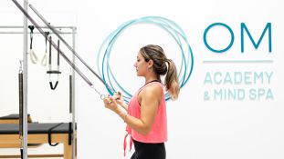 OM Academy & Mind Spa - Pilates Maquinas