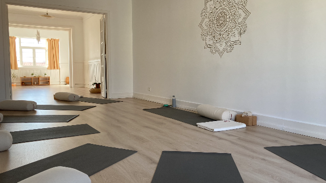 Yoga Classes in Lisbon - Private or Group - Organic Flow Living