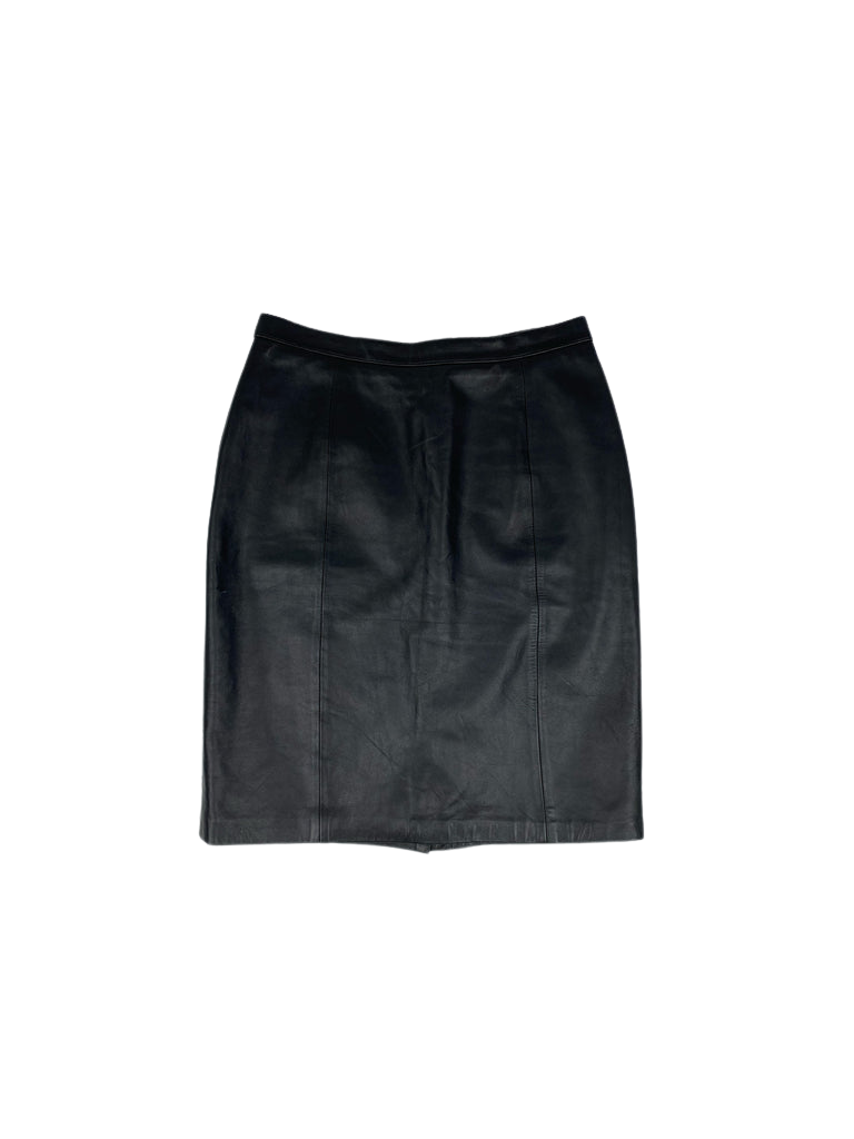 https://storage.googleapis.com/download/storage/v1/b/whering.appspot.com/o/marketplace_product_images%2Fombra-luce-weekend-italian-vintage-leather-mini-skirt-grey-5ZCRrS7ESUcT3o53pfjVit.png?generation=1688383983709806&alt=media