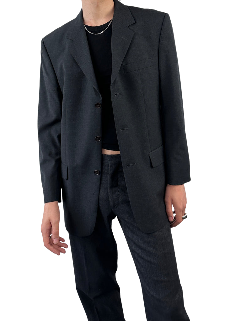 https://storage.googleapis.com/download/storage/v1/b/whering.appspot.com/o/marketplace_product_images%2Fpierre-balmain-pure-wool-single-breasted-blazer-black-b4u62UCwr23FbXBxji3G8v.png?generation=1713840062137698&alt=media