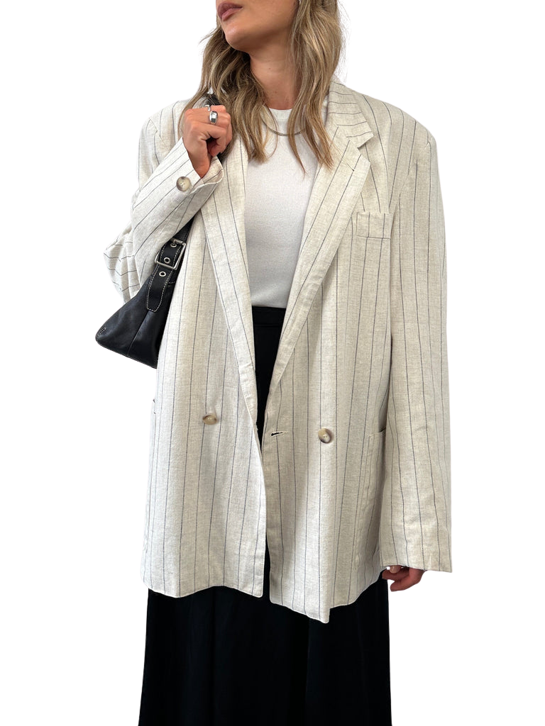 https://storage.googleapis.com/download/storage/v1/b/whering.appspot.com/o/marketplace_product_images%2Funbranded-vintage-stripe-cotton-linen-blazer-ecru-pf1XQy44xB3iDU2dx5JcSZ.png?generation=1705631209702650&alt=media