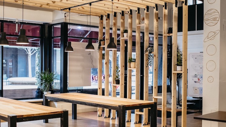 Dream Hall 4 746 420