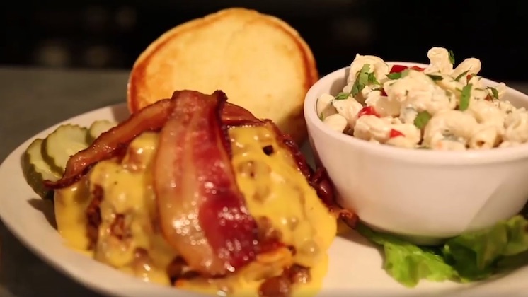 Elgin Public House 2 746 420