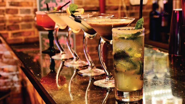 Martini Room 10 746 420