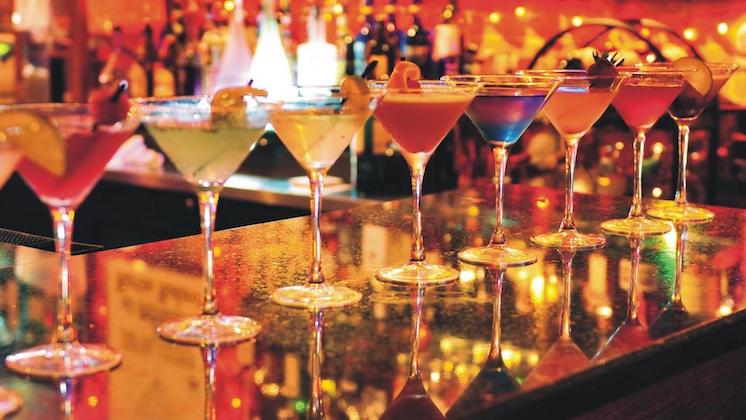 Martini Room 8 746 420