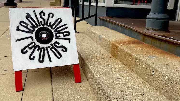 Rediscover Records 2 746 420