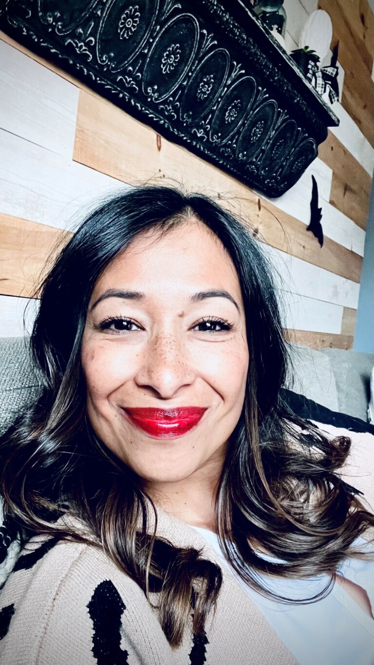 VoiceWithVee 1 1 768x1365