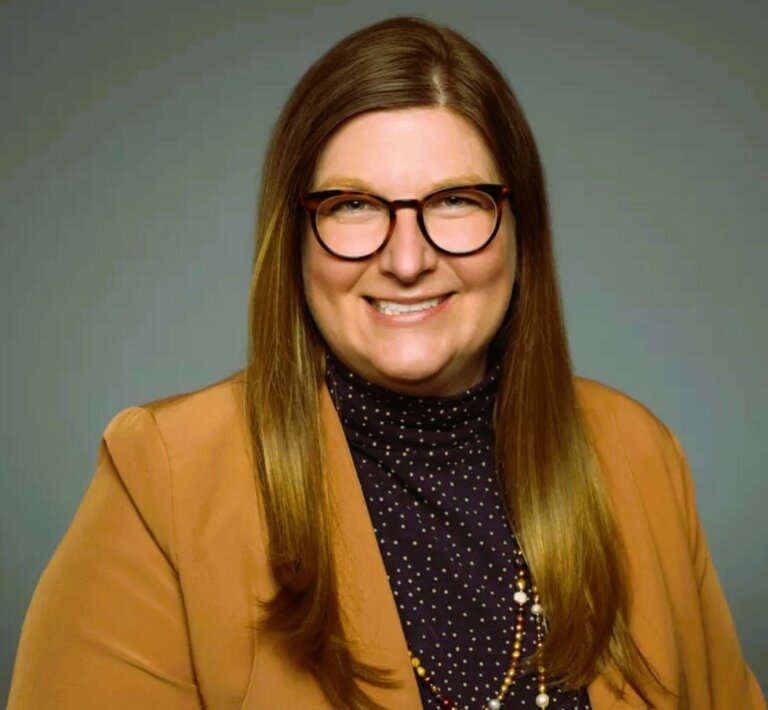 LaurenCampbell 768x710