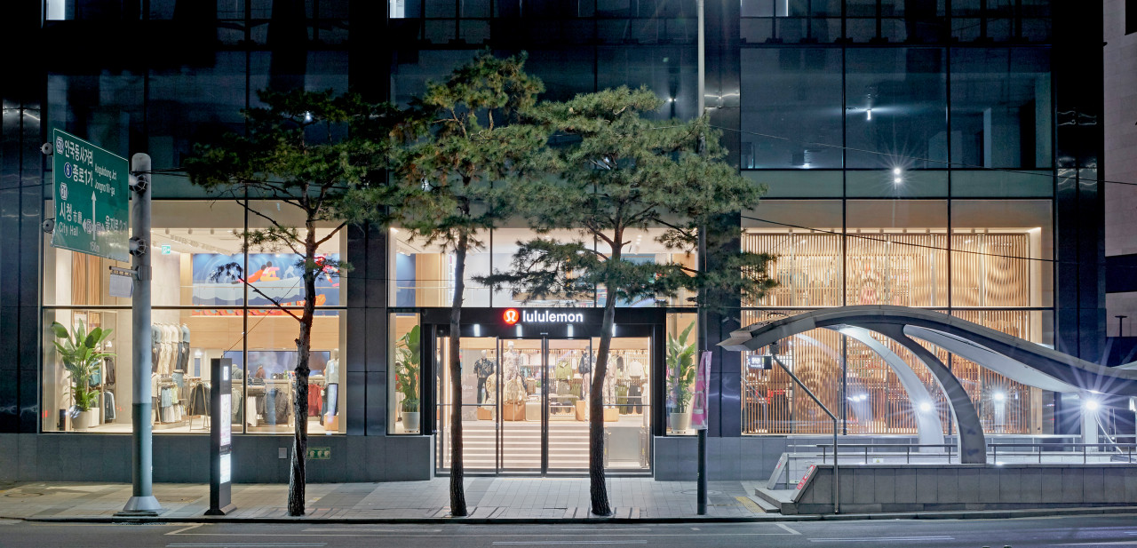 룰루레몬 명동 타임워크 스토어