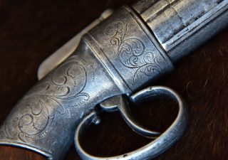 Zes Loops Allen & Thurber Peperbox-revolver uit 1837, replica.