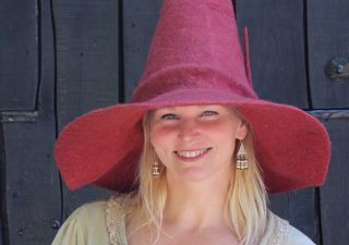 ​Gevilte Wollen Tovenaars - Heksen Hoed in Rood