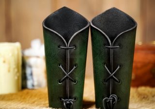 ​Lederarmbänder mit geprägtem Baum von Gondor aus Lord Of The Rings in Grun!