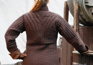 Gambeson - Aketon Greifenfels in Braun