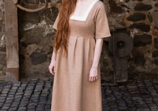 Middeleeuwse jurk Frideswinde in Zandkleur