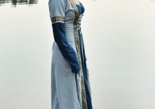 ​Mittelalterliches Kleid in blau/blaugrau