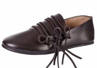 Schnürschuh für Damen, Spätmittelalter, rund 1380 N.Chr.