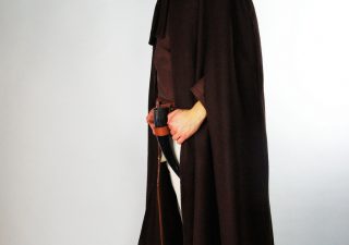 Mittelalter Umhang Braun, Wolle mit seitlichen Schlitzen in Braun, 131 cm