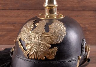 Pruisische infanteriehelm uit 1889, leer