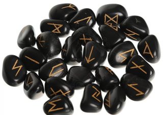 Viking Runenstenen set 25 stuks zwart met Buidel