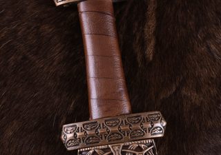 Wikingerschwert (Insel Eigg) mit Ledergriff, gehärtet mit Scheide