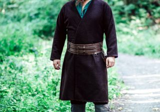 Viking Kaftan, Wol in Bruin