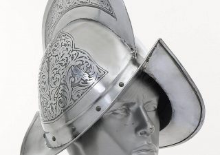 Spaanse Morion Helm 16e-17e eeuws gegraveerd