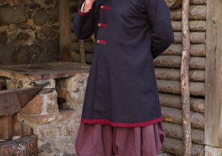 Rus Viking Kaftan/Mantel Jakub in zwart/Bordeaux