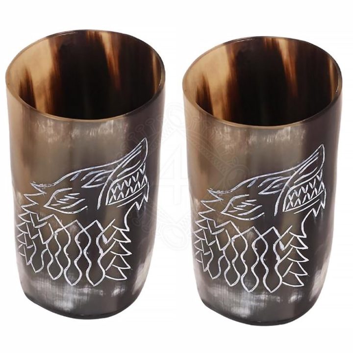 ​2 Hoornen Drinkbekers ca. 200 ml. met handgesneden embleem Game of Thrones House Stark.