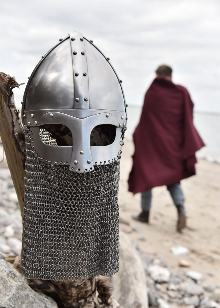 Vendel-periode spangenhelm met Malienkolder Aventail