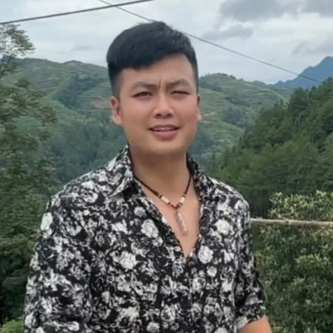 龙明锦