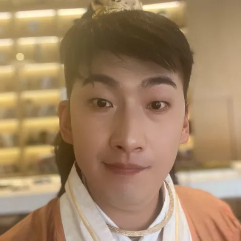 潘艺鸣