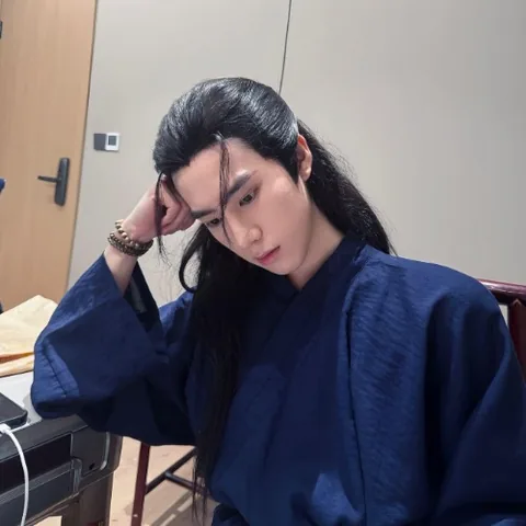 罗钲涛