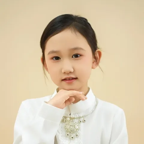严瑾月