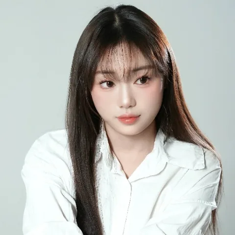 权萌