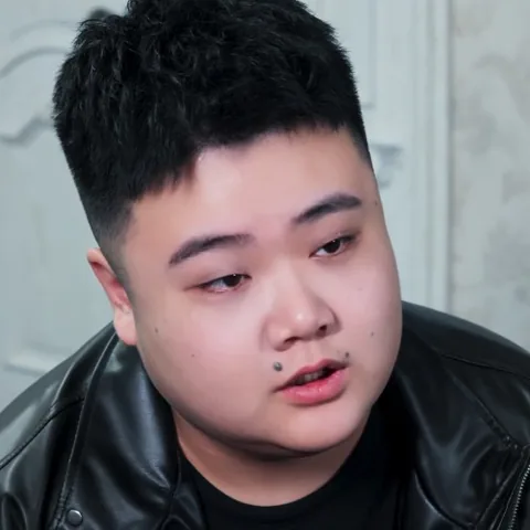冯明伟