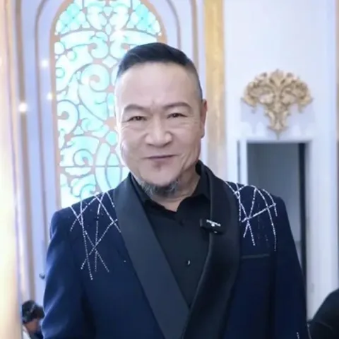 熊伟