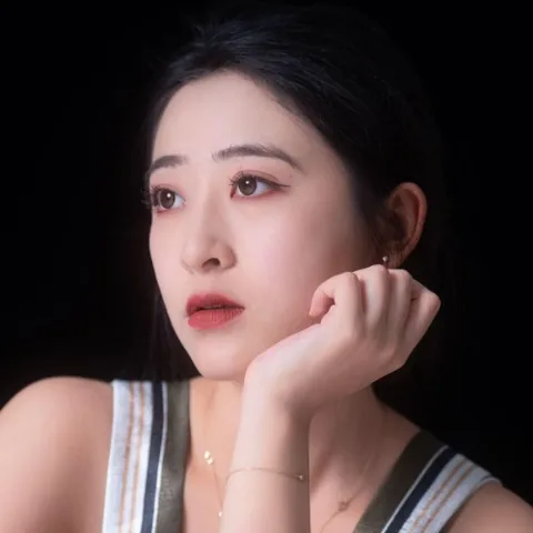 郭婧秋