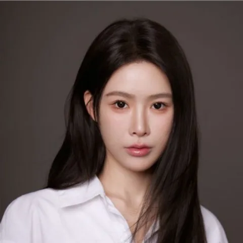 李亚男