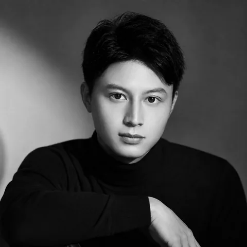 谯彬