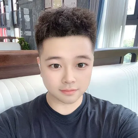 张佳文