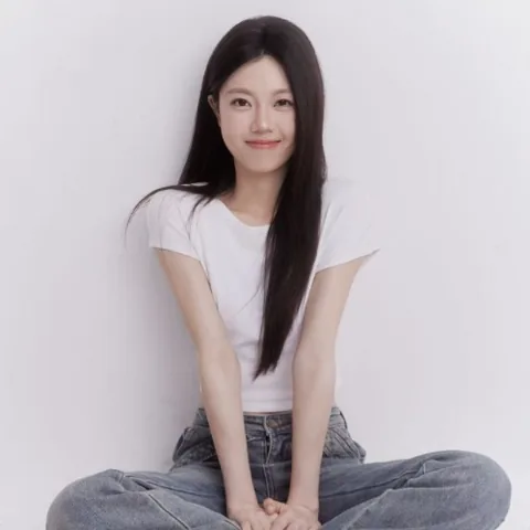 李哲瑶